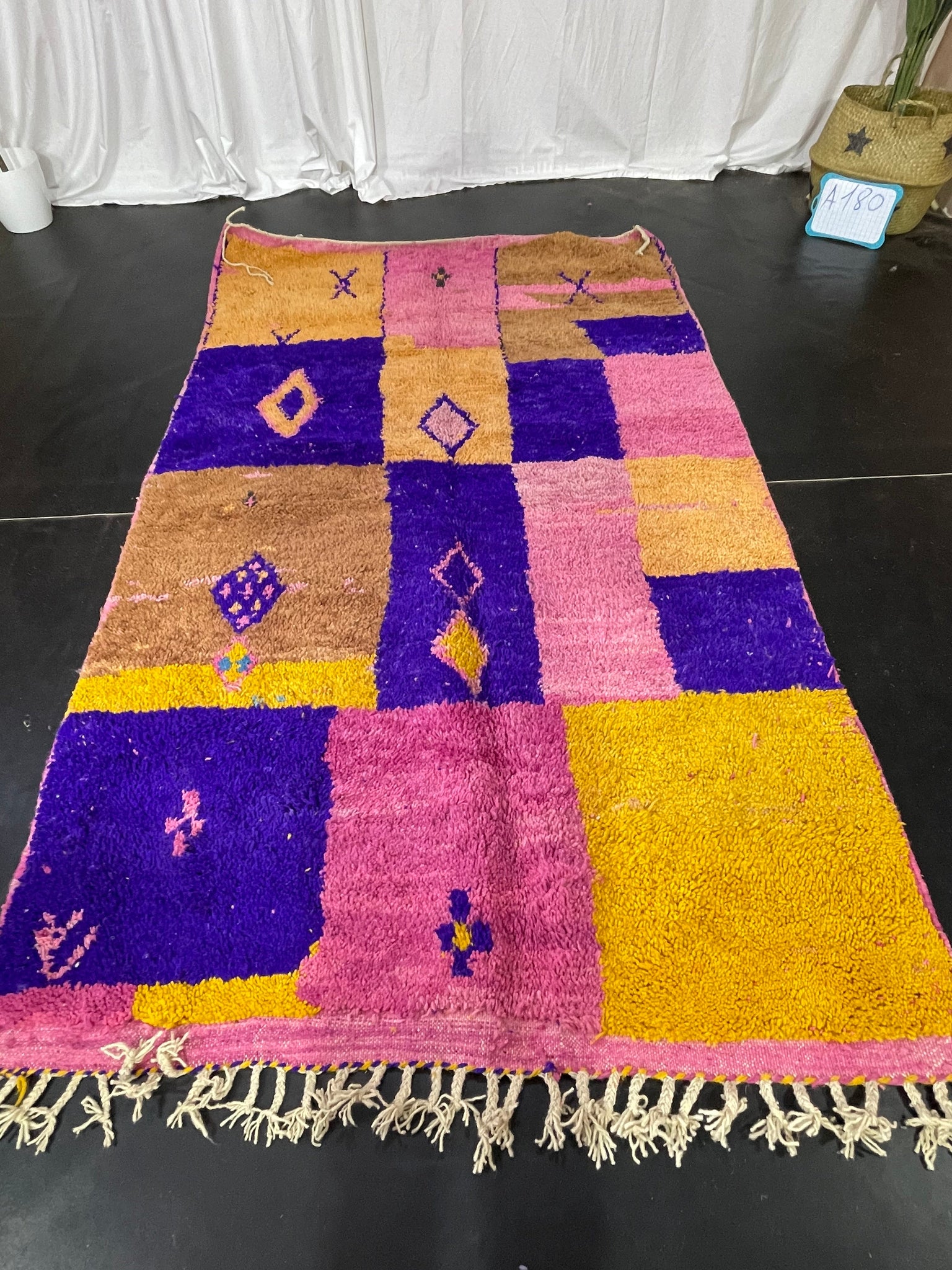 Fabulous Handmade Rug - craftkechbrand