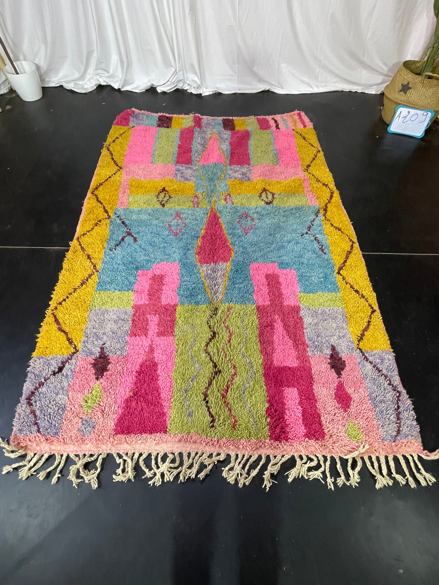 Moroccan Handmade Rug - craftkechbrand