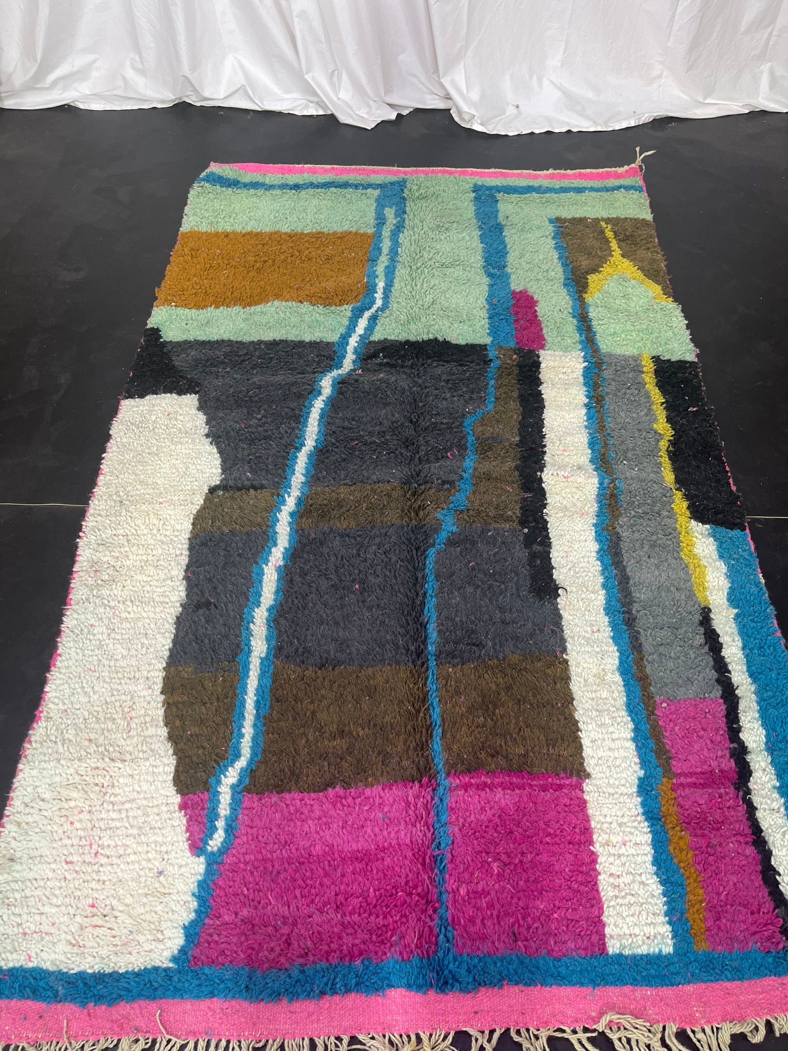 Fabulous Moroccan Rug - craftkechbrand