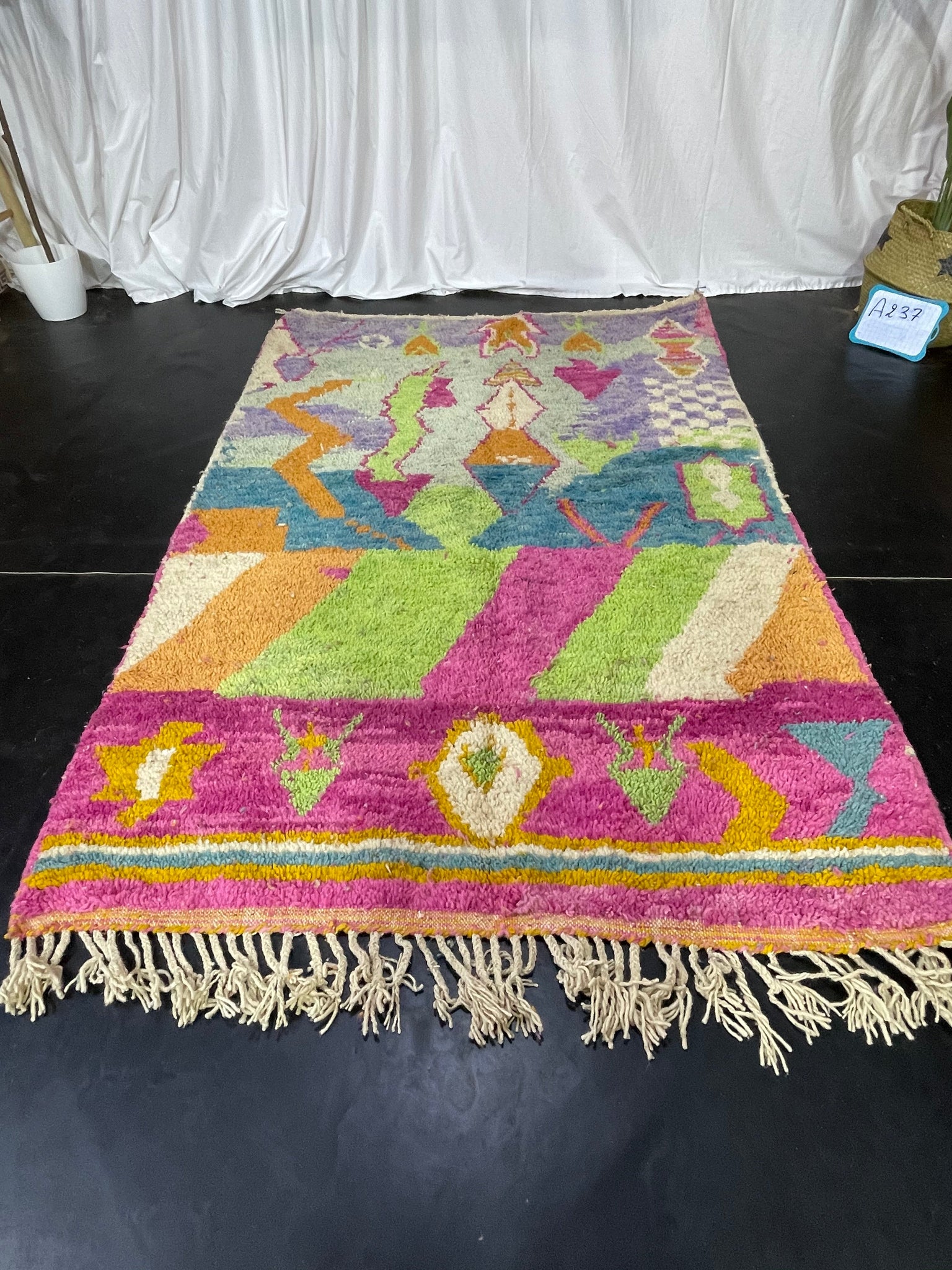 VINTAGE MOROCCAN RUG - craftkechbrand