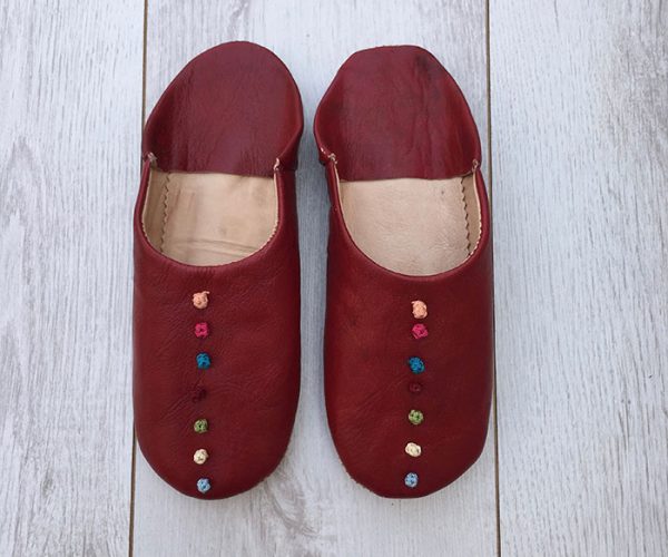 MOROCCAN POM POM BABOUCHE SLIPPERS – BURGANDY - craftkechbrand