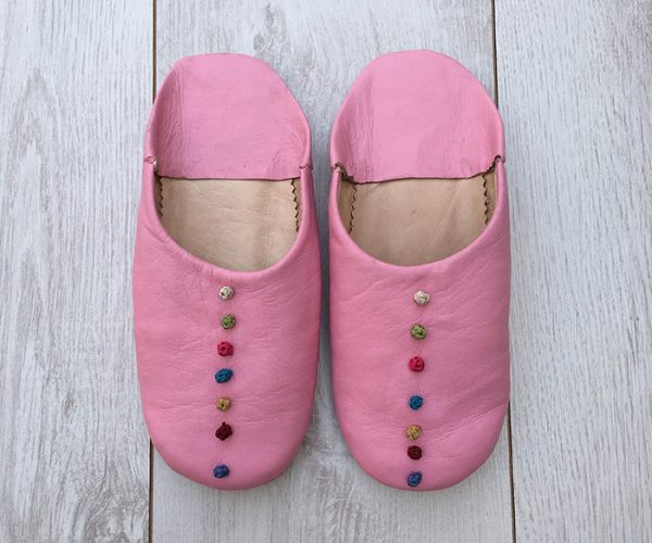 MOROCCAN POM POM BABOUCHE SLIPPERS – PINK - craftkechbrand